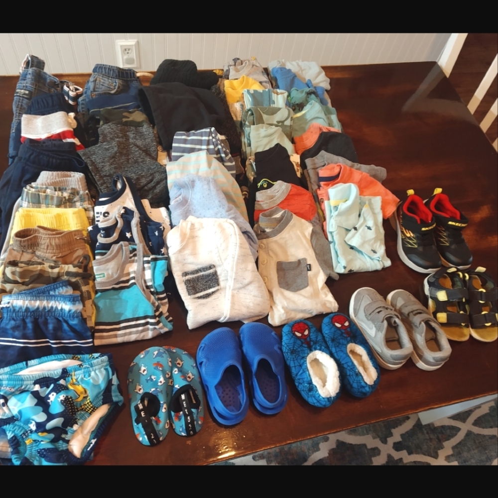 LOT of boys clothes (12-18 mo)